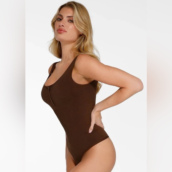 Popilush Shapewear Seamless Modal Henley Tank Bodysuit XS/S in Brown - Picture 2 of 6